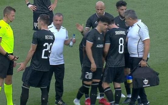 Nəriman Axundzadə “Qarabağ”dan gedə bilər
